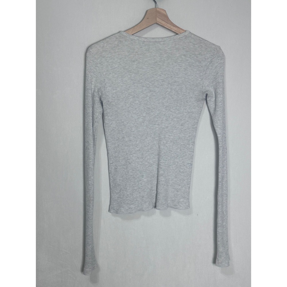 Brandy Melville Zelly Top Gray Waffle Knit Long Sleeve Henley Shirt One Size - Picture 2 of 3